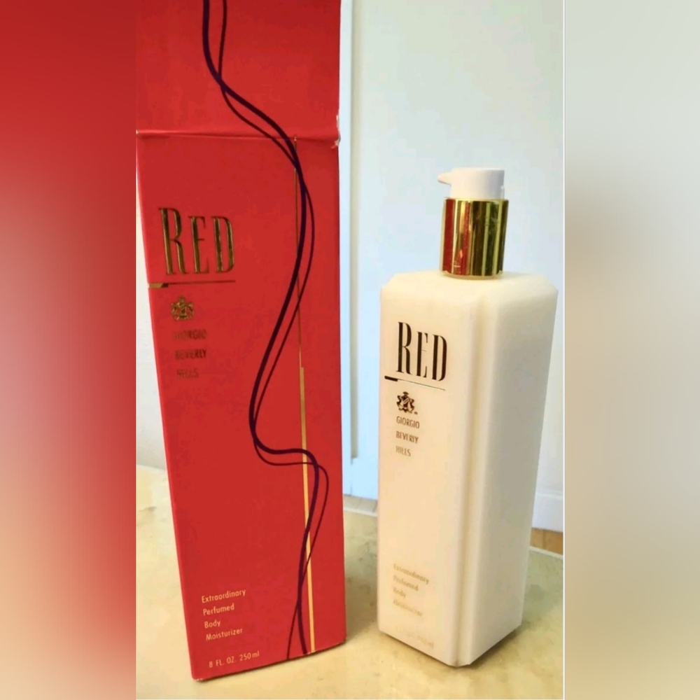 RED Giorgio Beverly Hills Extraordinary Perfumed Body Moisturizer 8 fl oz  NIB